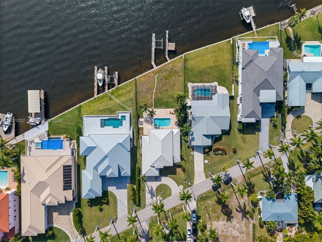 264 Bayshore Drive, Cape Coral, FL 33904