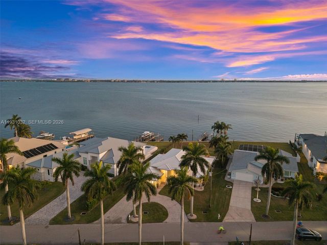 264 Bayshore Drive, Cape Coral, FL 33904