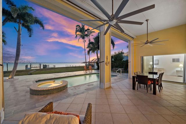 264 Bayshore Drive, Cape Coral, FL 33904