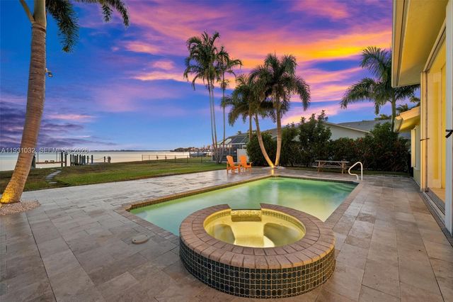264 Bayshore Drive, Cape Coral, FL 33904