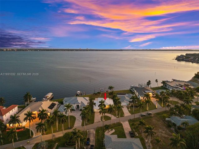 264 Bayshore Drive, Cape Coral, FL 33904