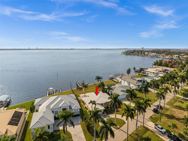 264 Bayshore Drive, Cape Coral, FL 33904