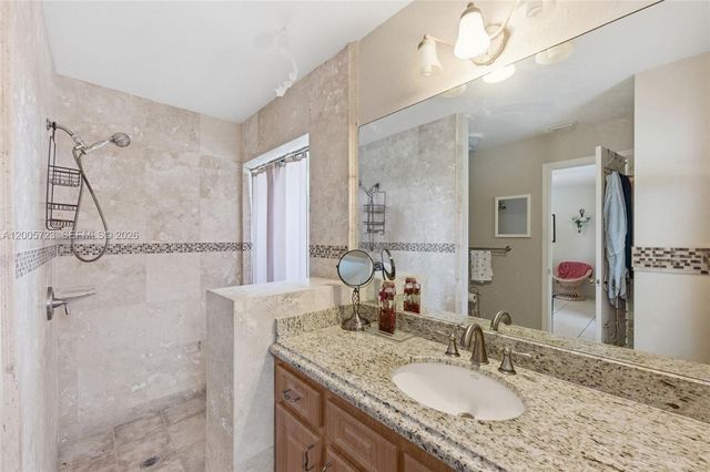 120 NW 84th Way, Coral Springs, FL 33071
