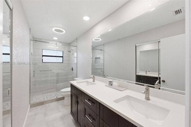 120 NW 84th Way, Coral Springs, FL 33071