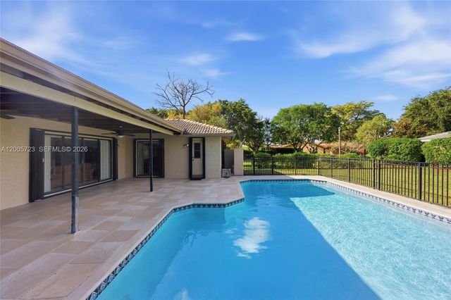 120 NW 84th Way, Coral Springs, FL 33071