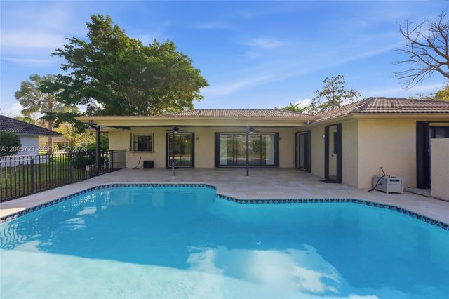 120 NW 84th Way, Coral Springs, FL 33071