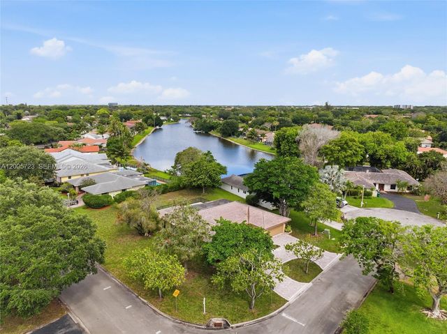 120 NW 84th Way, Coral Springs, FL 33071