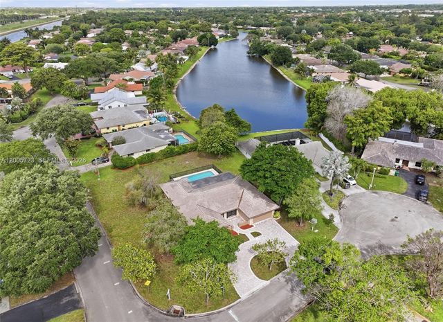 120 NW 84th Way, Coral Springs, FL 33071