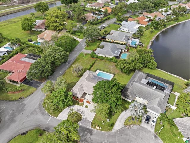 120 NW 84th Way, Coral Springs, FL 33071