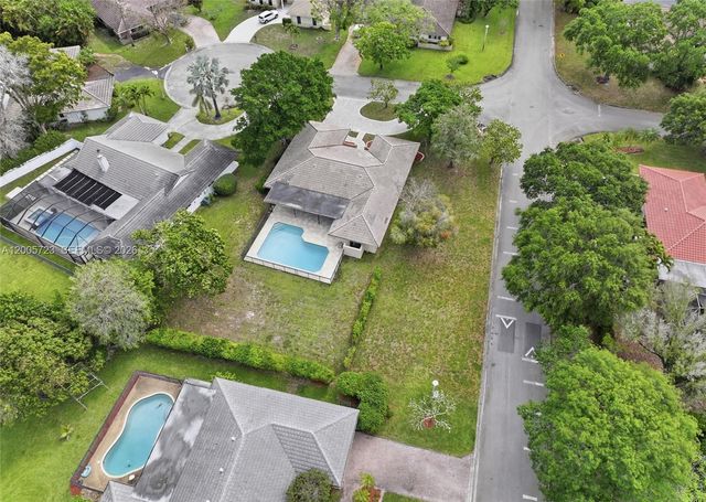 120 NW 84th Way, Coral Springs, FL 33071