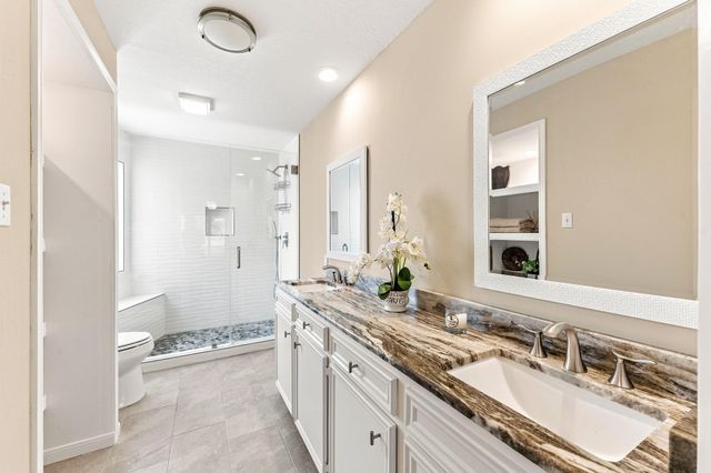 20 Golfview Manor Road, Huntsville, TX 77340