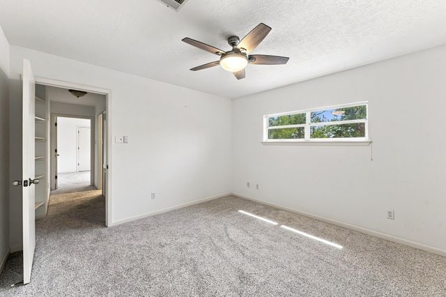 20 Golfview Manor Road, Huntsville, TX 77340