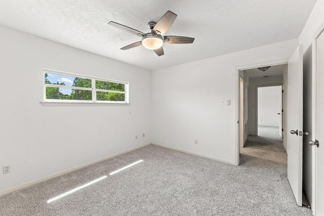 20 Golfview Manor Road, Huntsville, TX 77340