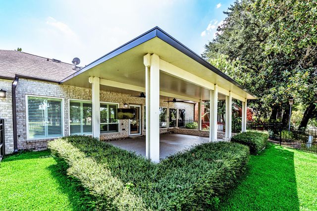 20 Golfview Manor Road, Huntsville, TX 77340