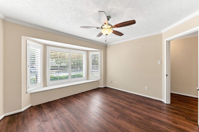 20 Golfview Manor Road, Huntsville, TX 77340