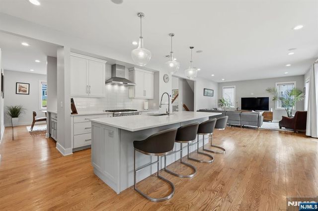 95 Mezzine Drive, Cresskill, NJ 07626