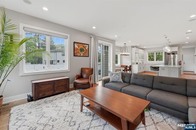95 Mezzine Drive, Cresskill, NJ 07626