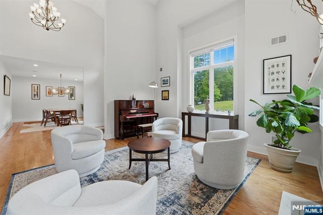 95 Mezzine Drive, Cresskill, NJ 07626