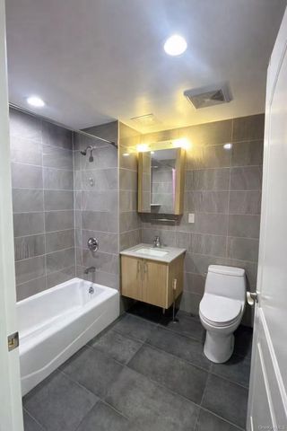 818 60th Street 6B, Brooklyn, NY 11220