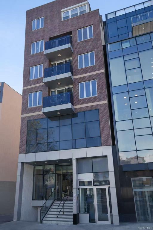 818 60th Street 6B, Brooklyn, NY 11220