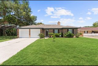 815 Pebbleshire Drive, Houston, TX 77062