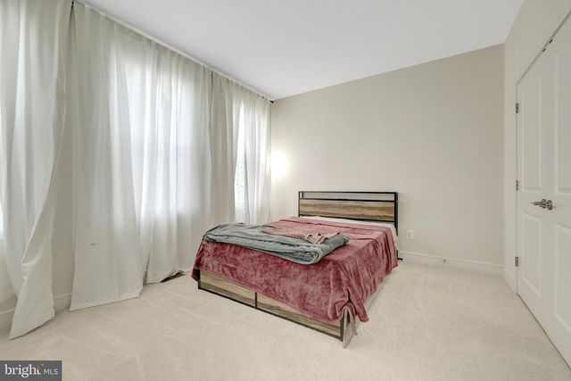 25524 RED CHERRY DR, Aldie, VA 20105