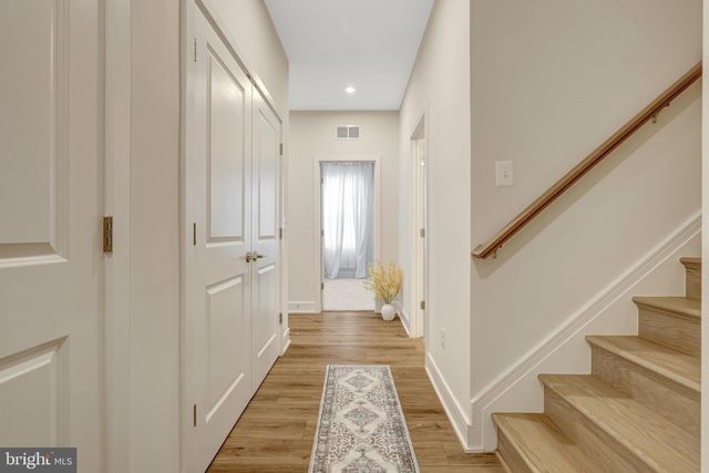 25524 RED CHERRY DR, Aldie, VA 20105