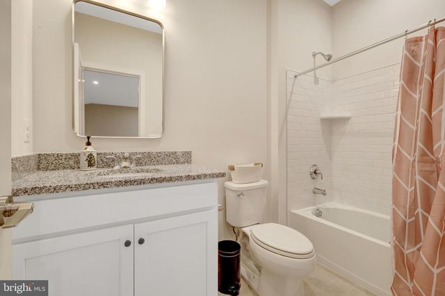 25524 RED CHERRY DR, Aldie, VA 20105