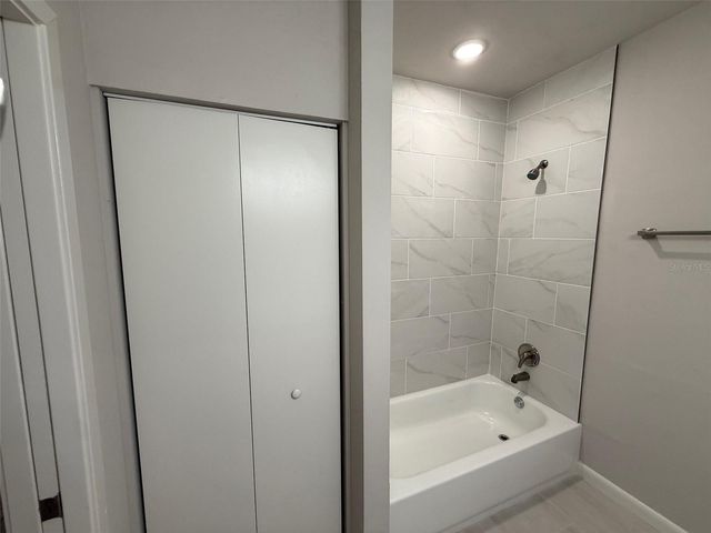 614 NW 4TH STREET, Gainesville, FL 32601