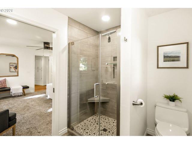 17907 S EDGEWOOD Ln, Oregon City, OR 97045