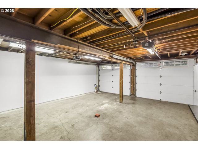 17907 S EDGEWOOD Ln, Oregon City, OR 97045