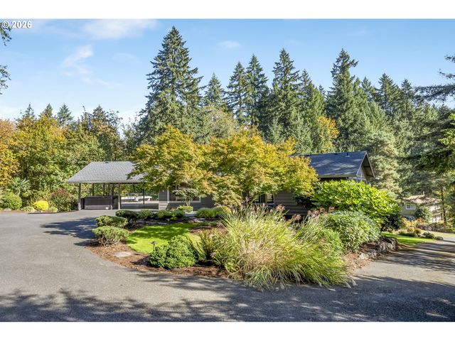 17907 S EDGEWOOD Ln, Oregon City, OR 97045