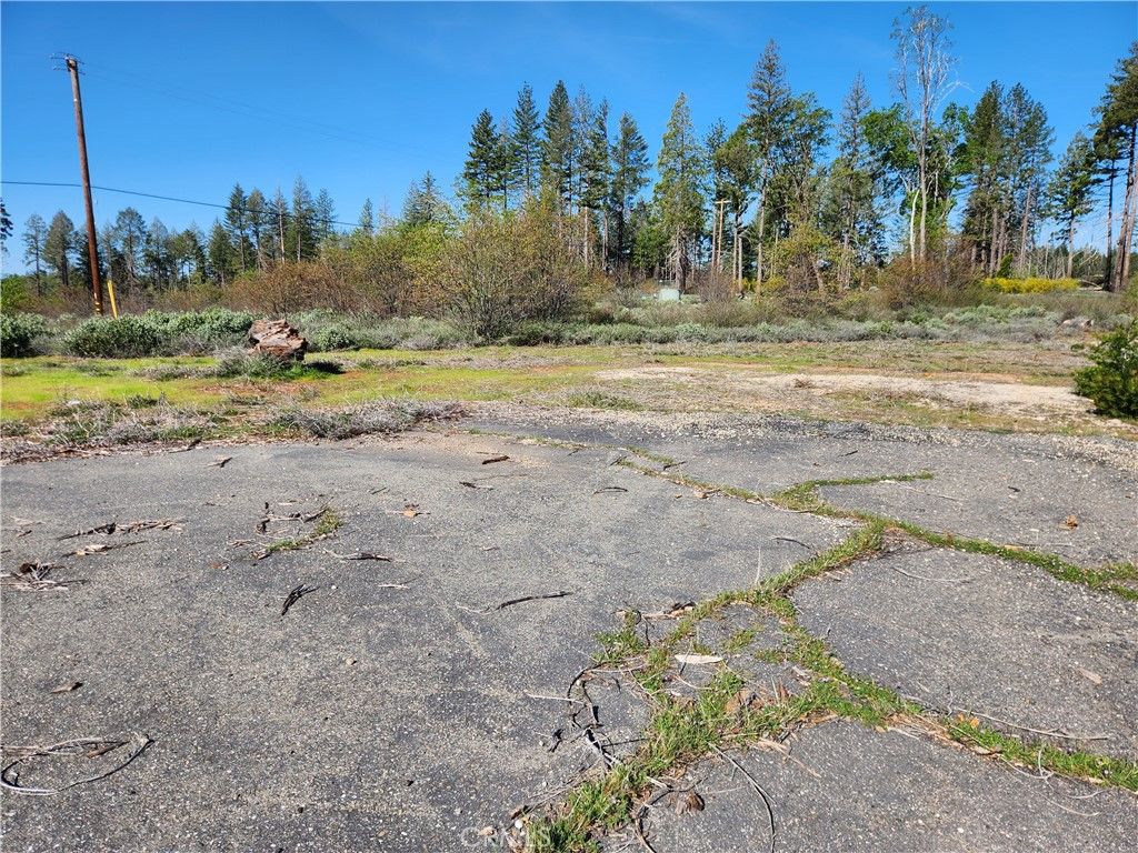 Image 2 of property listing at 14248 Monte Calle, Magalia, CA 95954