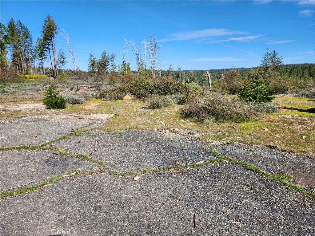 Image 3 of property listing at 14248 Monte Calle, Magalia, CA 95954