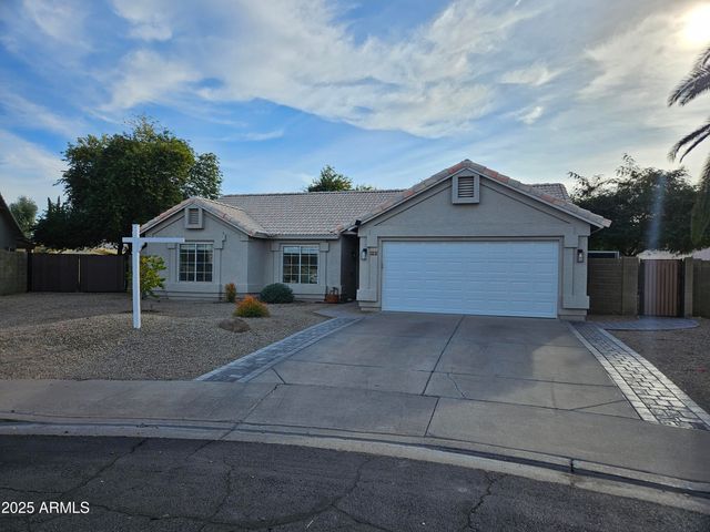 1131 N HAWK Lane, Gilbert, AZ 85234