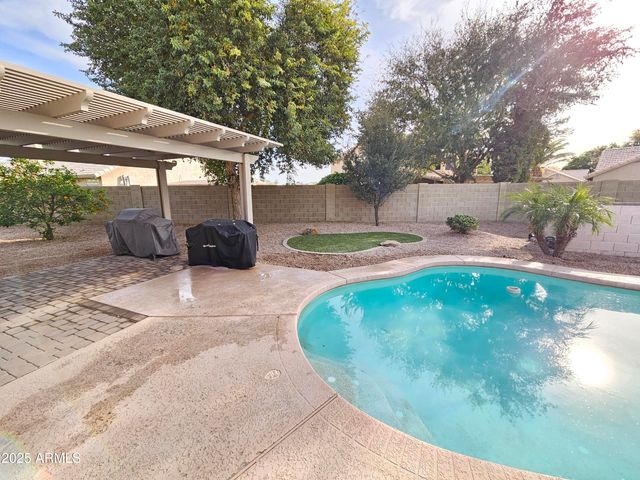 1131 N HAWK Lane, Gilbert, AZ 85234