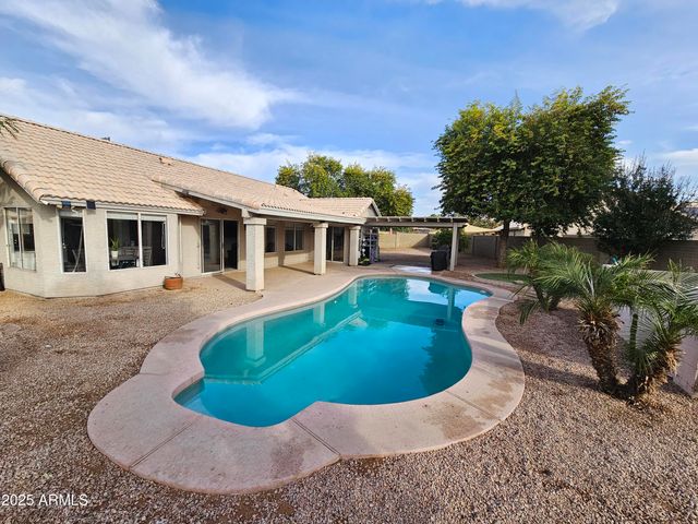 1131 N HAWK Lane, Gilbert, AZ 85234
