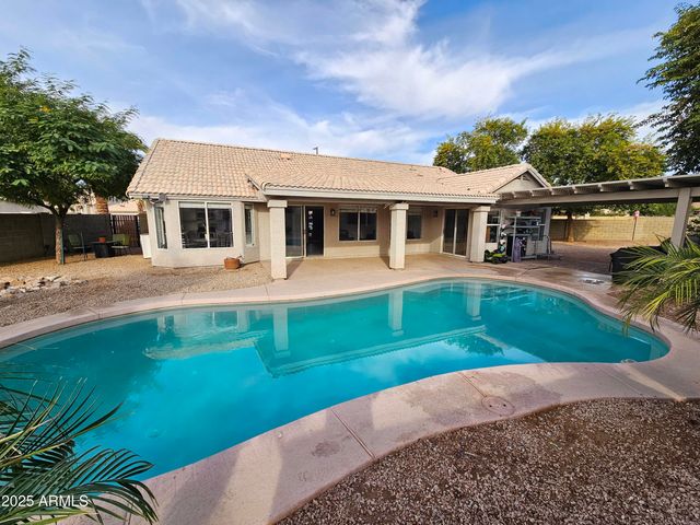 1131 N HAWK Lane, Gilbert, AZ 85234