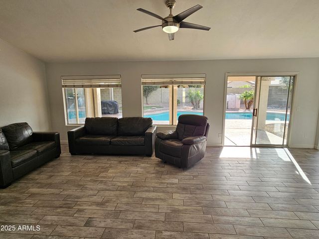 1131 N HAWK Lane, Gilbert, AZ 85234