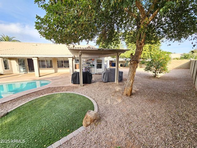 1131 N HAWK Lane, Gilbert, AZ 85234