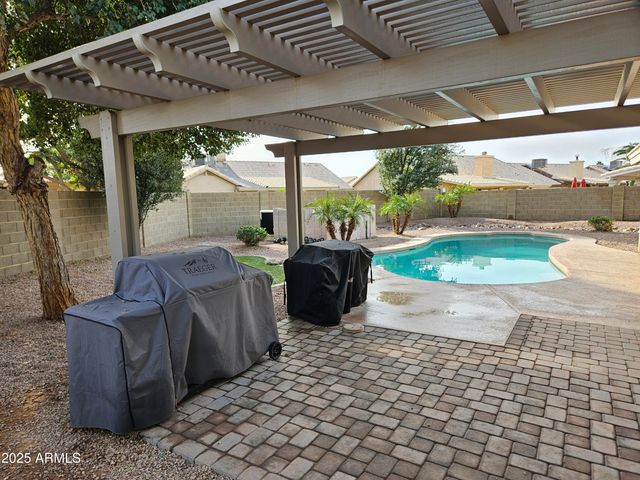 1131 N HAWK Lane, Gilbert, AZ 85234