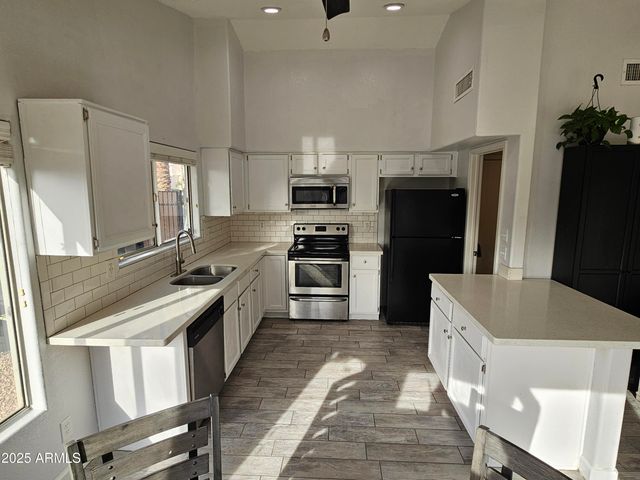 1131 N HAWK Lane, Gilbert, AZ 85234