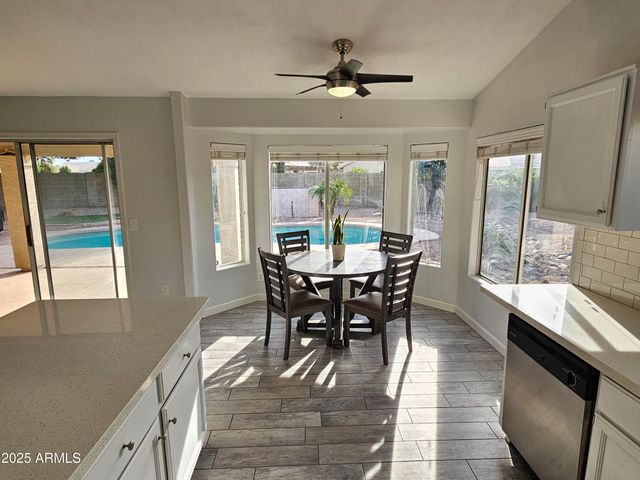 1131 N HAWK Lane, Gilbert, AZ 85234