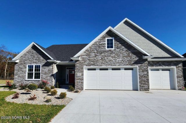 541 E Shoreline Drive, Holland, OH 43528