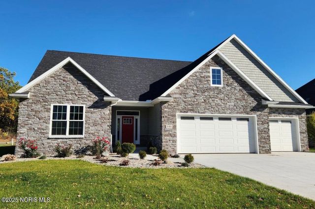 541 E Shoreline Drive, Holland, OH 43528