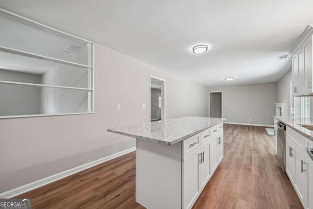 1352 White Oak Street SE, Conyers, GA 30013