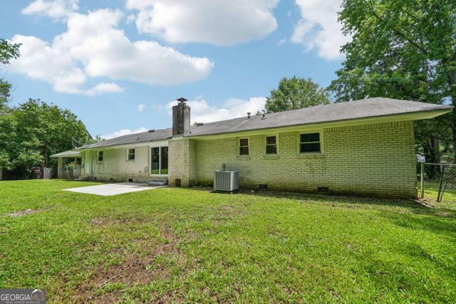1352 White Oak Street SE, Conyers, GA 30013