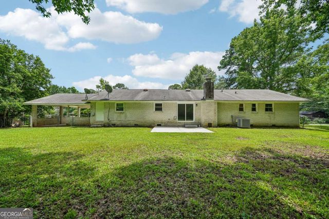 1352 White Oak Street SE, Conyers, GA 30013
