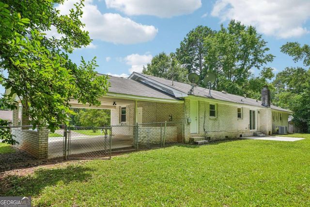 1352 White Oak Street SE, Conyers, GA 30013