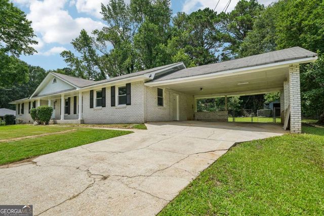 1352 White Oak Street SE, Conyers, GA 30013